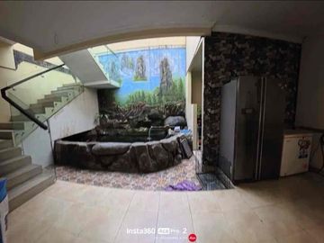 Dijual rumah Gayung kebonsari