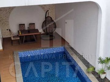 RUMAH ANTIK TERAWAT 2 LANTAI FULL FURNISHED HOOK SIAP HUNI DI GEGERKALONG