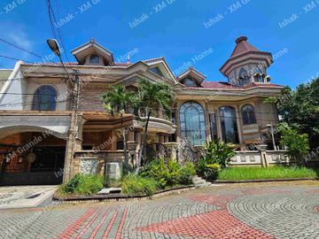Dijual Rumah Mewah Eropa Klasik di Araya Surabaya Full Furnish Siap Huni