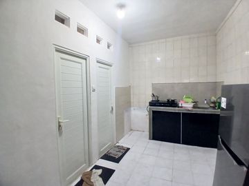 Rumah Kost Kerto Dinoyo Full Anak Kos Dekat Kampus UB Malang