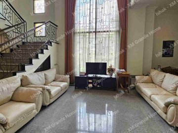 Dijual Rumah Mewah Araya Siap Huni Dengan Lingkungan Yang Tenang