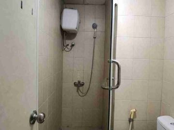 Sewa Apartemen Mediterania Ancol – 1BR Full Furnished, View Kolam Renang!