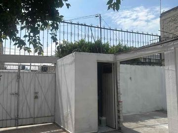 🏡 Casa en Venta muy iluminada  en Neza Col. Benito Juárez | 4 Recámaras | 158 m² de Terreno | Garage para 4 Autos. cerca de parque, mercado, clínica IMSS