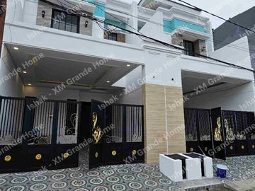 Dijual Rumah Nyaman Lebar 6 di Babatan Pantai Baru Gres Selangkah ke Grand Kenjeran