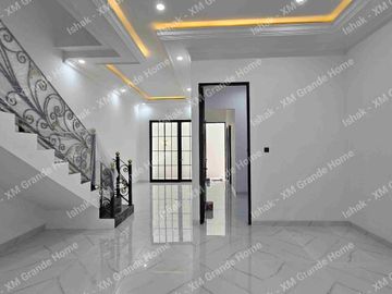Dijual Rumah Nyaman Lebar 6 di Babatan Pantai Baru Gres Selangkah ke Grand Kenjeran