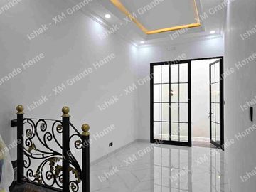 Dijual Rumah Nyaman Lebar 6 di Babatan Pantai Baru Gres Selangkah ke Grand Kenjeran