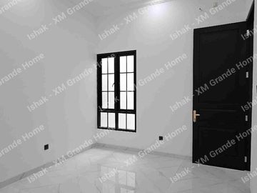 Dijual Rumah Nyaman Lebar 6 di Babatan Pantai Baru Gres Selangkah ke Grand Kenjeran