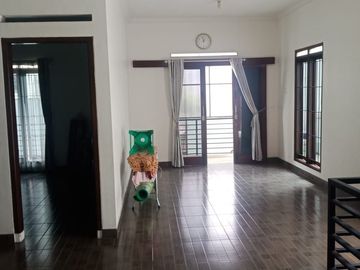 Rumah Bagus Siap Huni Dalam Komplek Gegerkalong