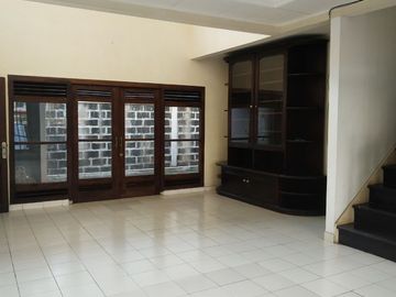 Dijual Rumah Harga Murah Jarang Ada di Sektor 5 Bintaro Jaya Tangsel VA-17388