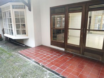 Dijual Rumah Harga Murah Jarang Ada di Sektor 5 Bintaro Jaya Tangsel VA-17388