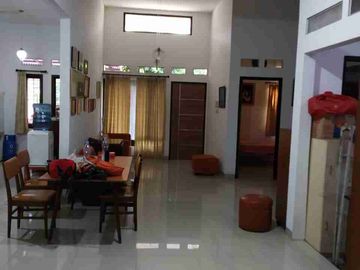 Dijual Rumah Kemang Pratama Bekasi lokasi Strategis bisa Nego