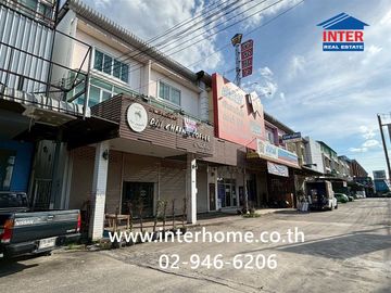 3.5-story commercial building, 40 sq.wa. (approx. 160 sq.m.), near Khlong Si Subdistrict Administrative Organization, on Khlong Luang Road (along the