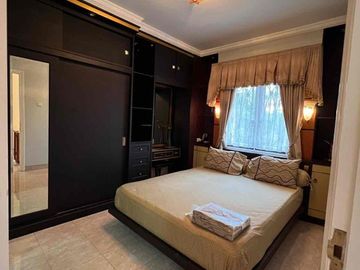 disewakan rumah di rafles hills