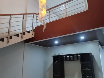 Rumah 3 Lantai 3 Kamar Hadap Utara Dekat Tol di Sawangan