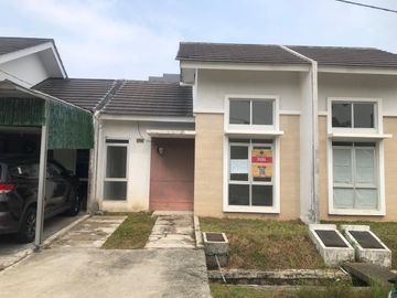 Rumah Dijual Cepat di Jalan Boulevard Cluster Free Balik Nama