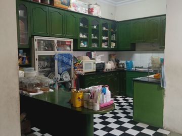 Rumah 2 Lantai 4+1 Kamar Jalan Boulevard Sektor 7A