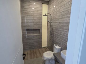 Rumah Baru Modern di Perumahan Sutorejo Prima Indah Mulyorejo Surabaya Timur