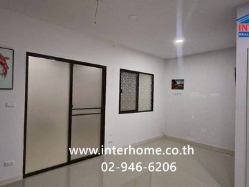 Two-story townhome, 23.7 sq.wah, Modi Villa Ratchaphruek-Tiwanon 345, near Bang Khu Wat intersection, Ratchaphruek-Tiwanon Road (Highway 345), Pathum
