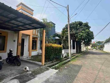 rumah siap huni komplek derwati dekat summarecon bandung kota