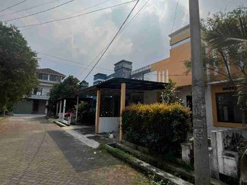 rumah siap huni komplek derwati dekat summarecon bandung kota