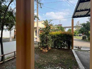 rumah siap huni komplek derwati dekat summarecon bandung kota