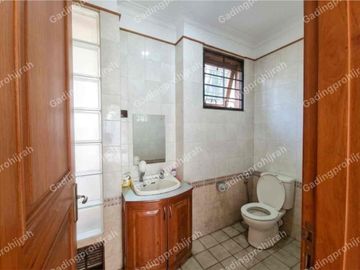 Dijual Rumah 2 Lantai Di Kawasan Elite Sentraduta, Sarijadi, Bandung