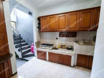 Dijual Rumah 2 Lantai Di Kawasan Elite Sentraduta, Sarijadi, Bandung