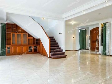 Dijual Rumah 2 Lantai Di Kawasan Elite Sentraduta, Sarijadi, Bandung