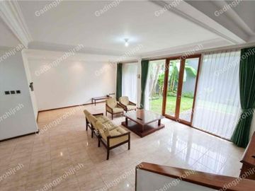 Dijual Rumah 2 Lantai Di Kawasan Elite Sentraduta, Sarijadi, Bandung