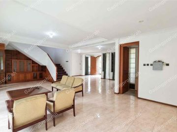 Dijual Rumah 2 Lantai Di Kawasan Elite Sentraduta, Sarijadi, Bandung