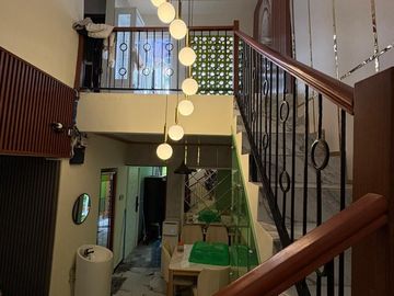 rumah bagus 2 lantai siap huni dalam komplek antapani bandung