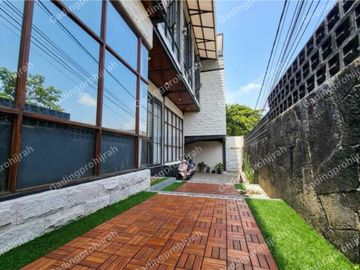 Dijual Rumah Hook Full Furnished Di Gegerkalong, Sarijadi, Setiabudi, Bandung