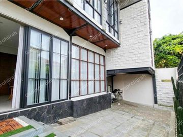 Dijual Rumah Hook Full Furnished Di Gegerkalong, Sarijadi, Setiabudi, Bandung