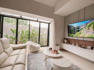 RUMAH MEWAH SUDAH FULL FURNISH SIAP HUNI DI GREENWICH BSD CITY (ENB402)