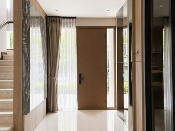 Dijual Rumah Mewah Furnished Interior Bagus Di Zora BSD City