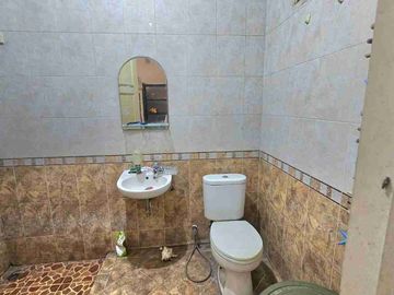 rumah 2 lantai semi furnish di royal residen cakung jakarta timur