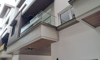 60M Horseshoe village modern townhouse for sale with elevator