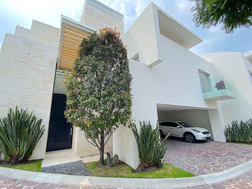 CASA EN VENTA EN AV BERNARDO QUINTANA, ALVARO OBREGON, CDMX.