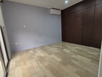 Casa en Vía a la Costa con 180 m2 de terreno y 3 dormitorios en alquiler