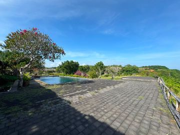 Dijual Tanah Tebing dan Los Pantai Nyang-nyang