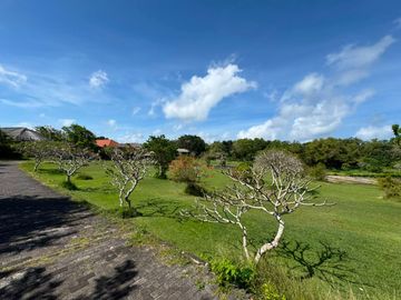 Dijual Tanah Tebing dan Los Pantai Nyang-nyang