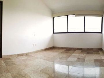 Casa en Venta en San Salvador Tizatlalli, Metepec - Accesibilidad y Seguridad en Gated Community JX