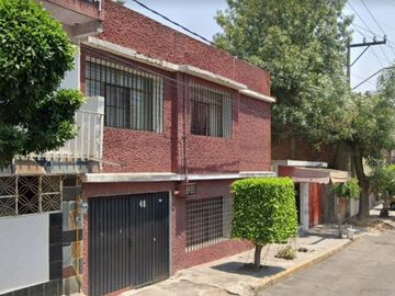 Casa en venta calle Calle 4 Ote 48 isidro Fabela Tlalpan