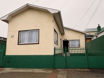 CASA 1 PISO EN ARMANDO SANHUEZA PUNTA ARENAS XII REGIÓN
