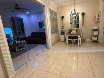 Dijual Rumah Citra Grand Cibubur, Ada Mini Golf Di Rumah Lokasi Sebelah Pintu Toll Jatikarya