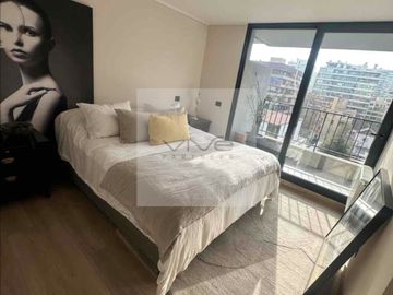 Espectacular Tríplex con Terraza Privada en Providencia
