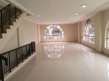 DIJUAL RUKAN FRESHMARKET GREENLAKE CITY MURAH