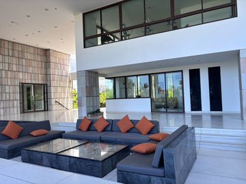 Beachfront Bliss – Furnished Sea-View Condo for Sale
