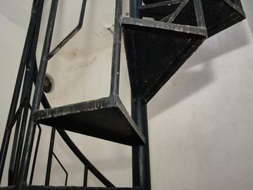 Rumah 1.5 Lantai Prapen Surabaya - RM201APD