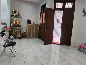 Dijual rumah di Grisenda tidak perlu renov lebar 10